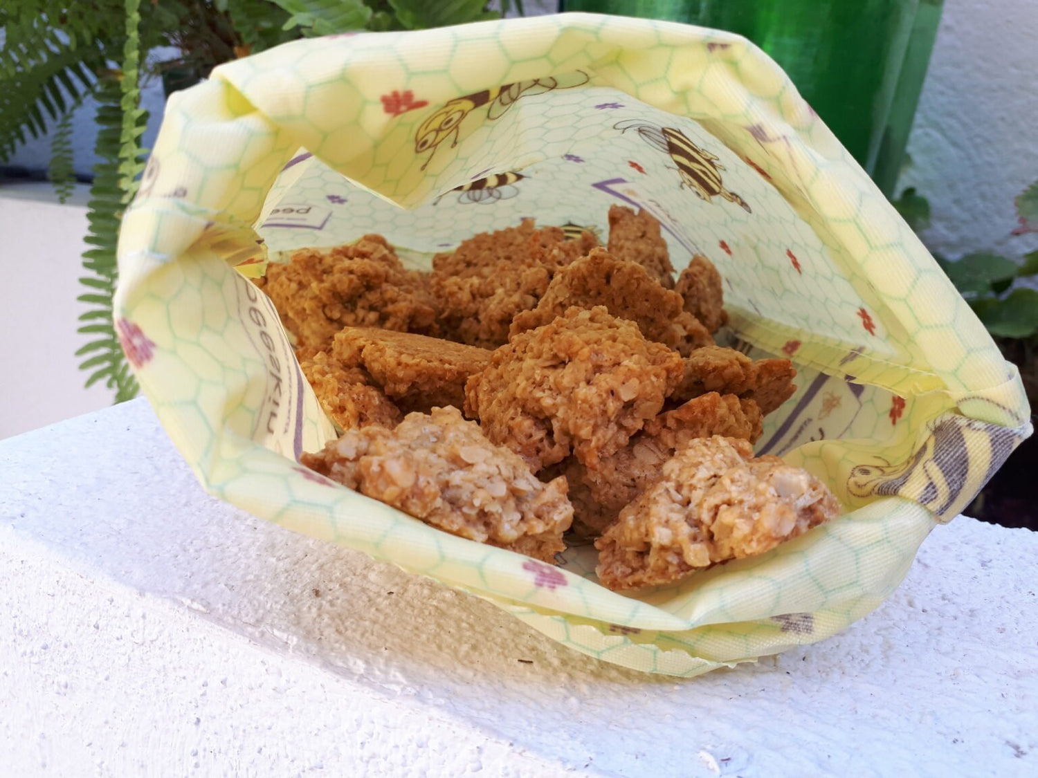 photo showing hazelnut cookies stored in beeskin beeswax bag S in kids design