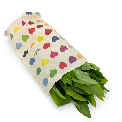 bears garlic in beeskin beeswax bag size s colorful hearts in blue, red, yellow green, pink
